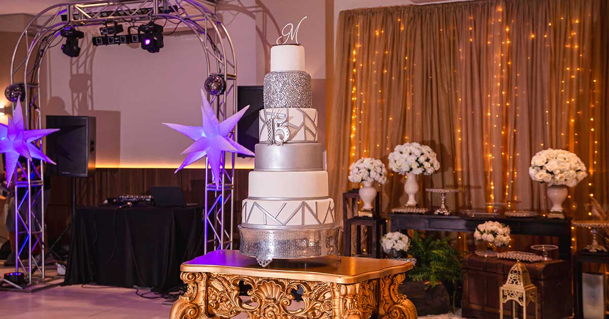 foto de festa de 15 anos espaço de eventos São José, SC.